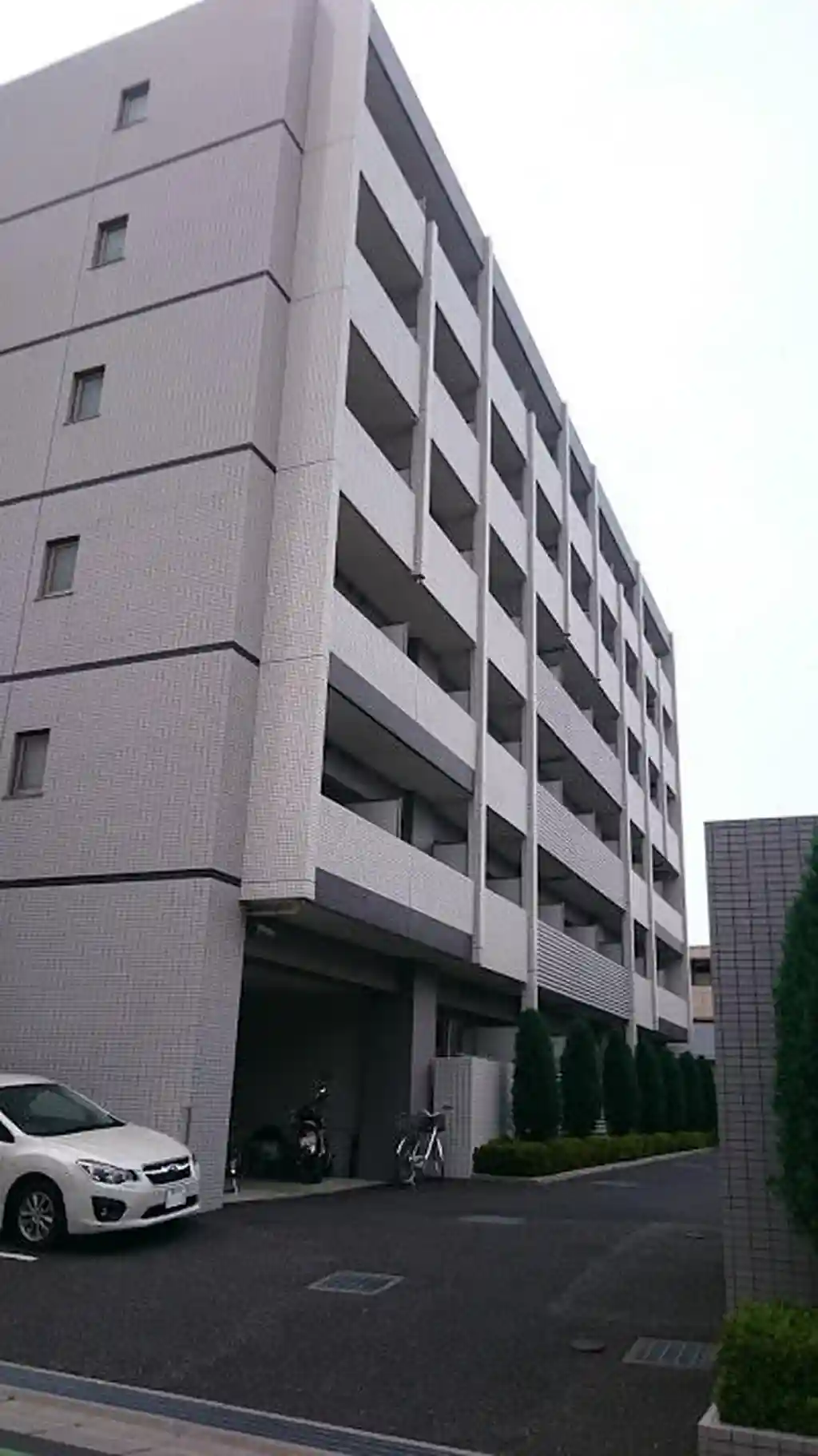 アレッサ仁志 外観