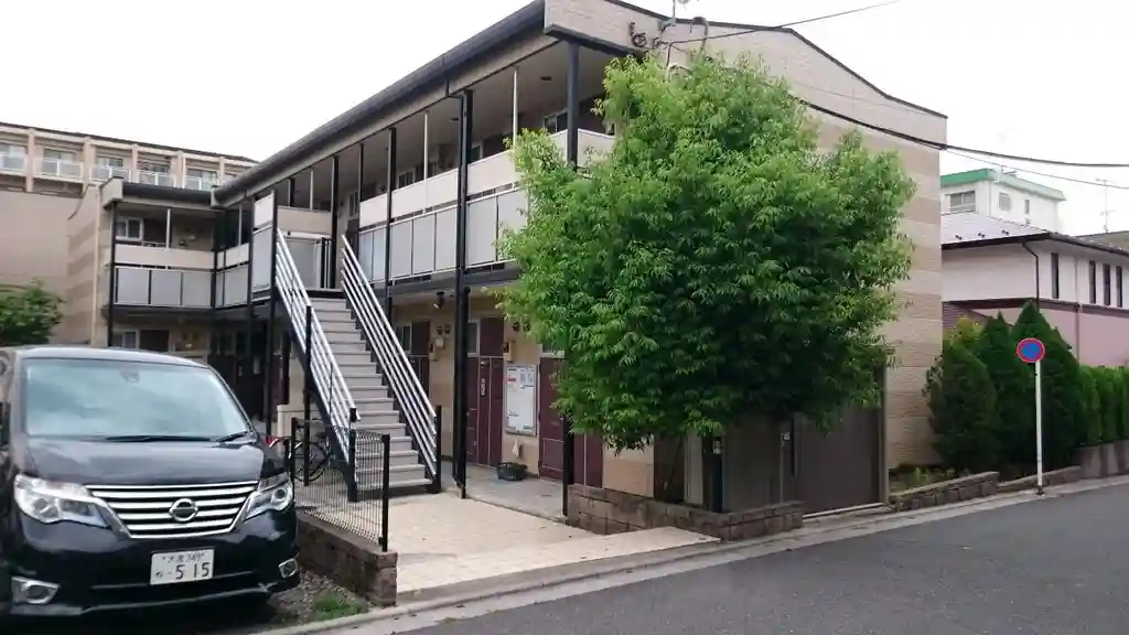 レオパレス若草 外観