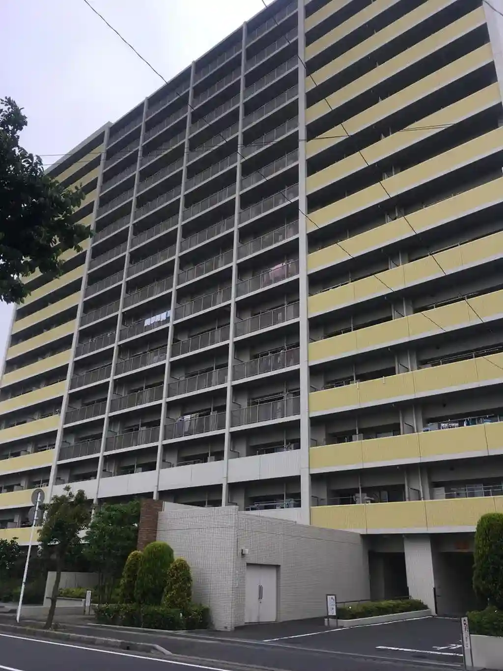 ロータリーパレスくぬぎ山 外観