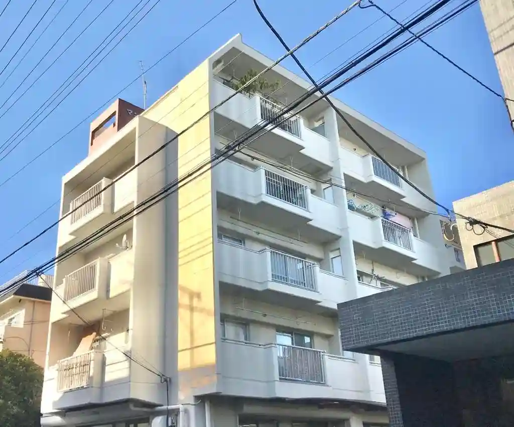 マンション初穂 外観