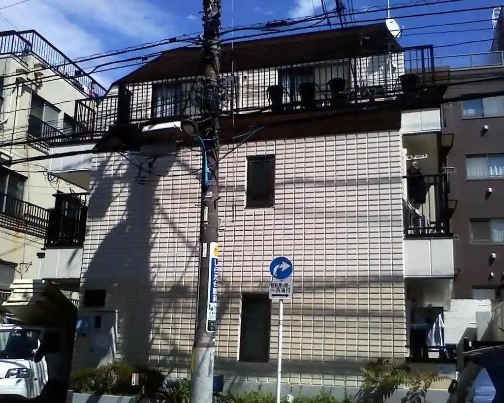 カディS 外観