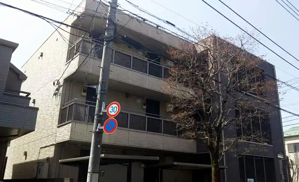 ヴェリタ国立 外観