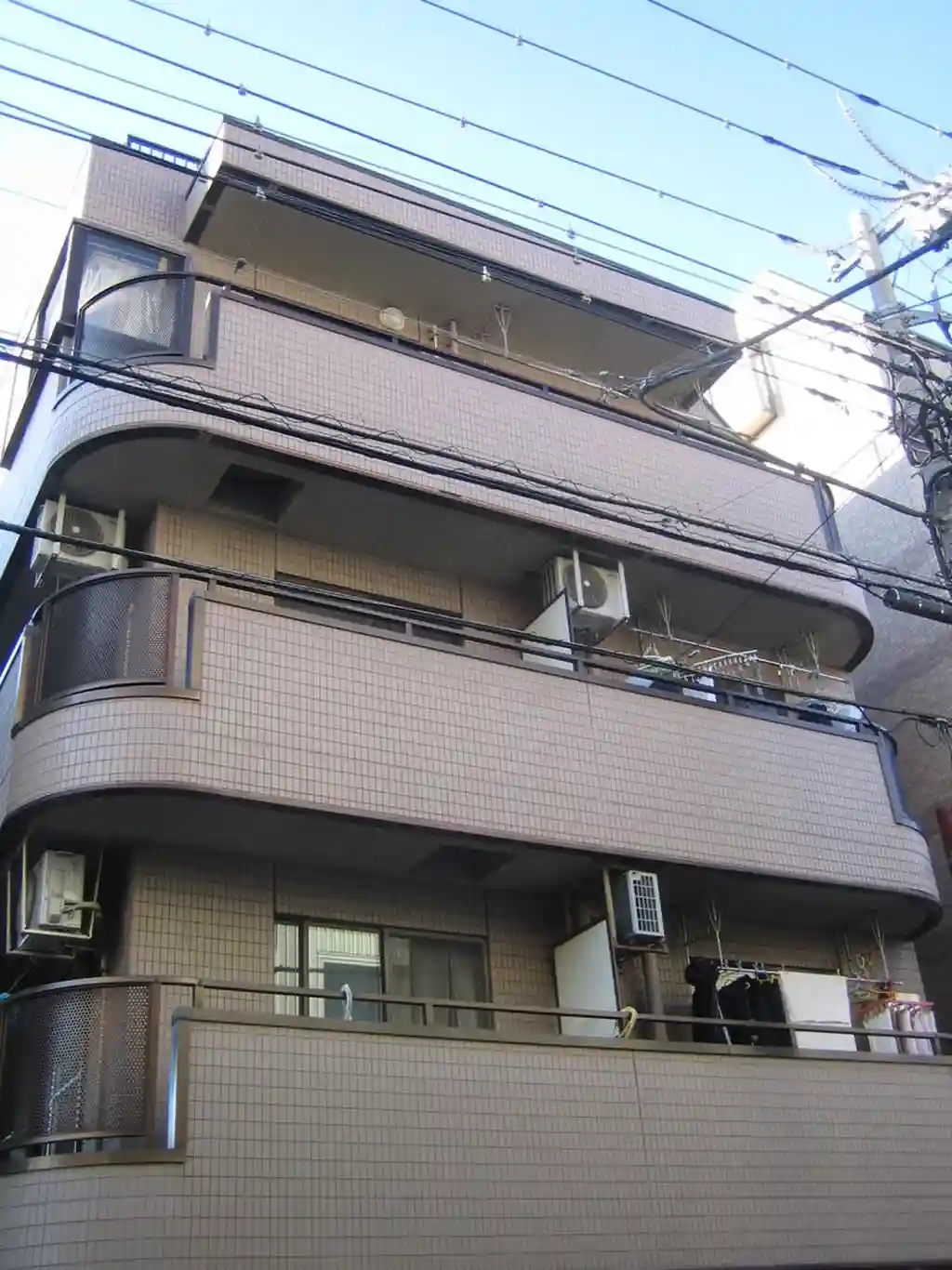 岡田ビル 外観