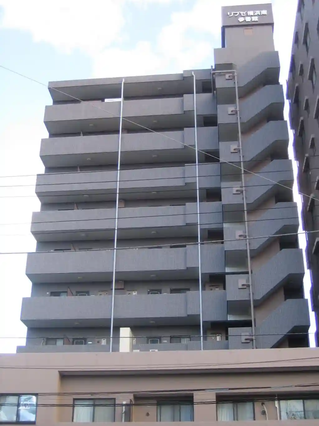 リブゼ横浜南参番館 外観