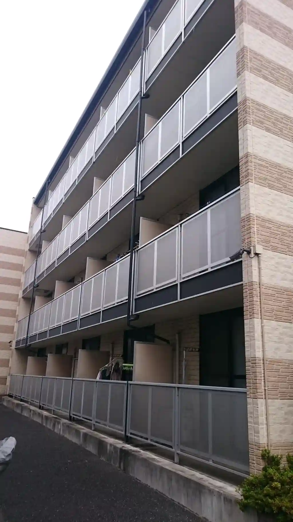 レオパレスリベール 外観