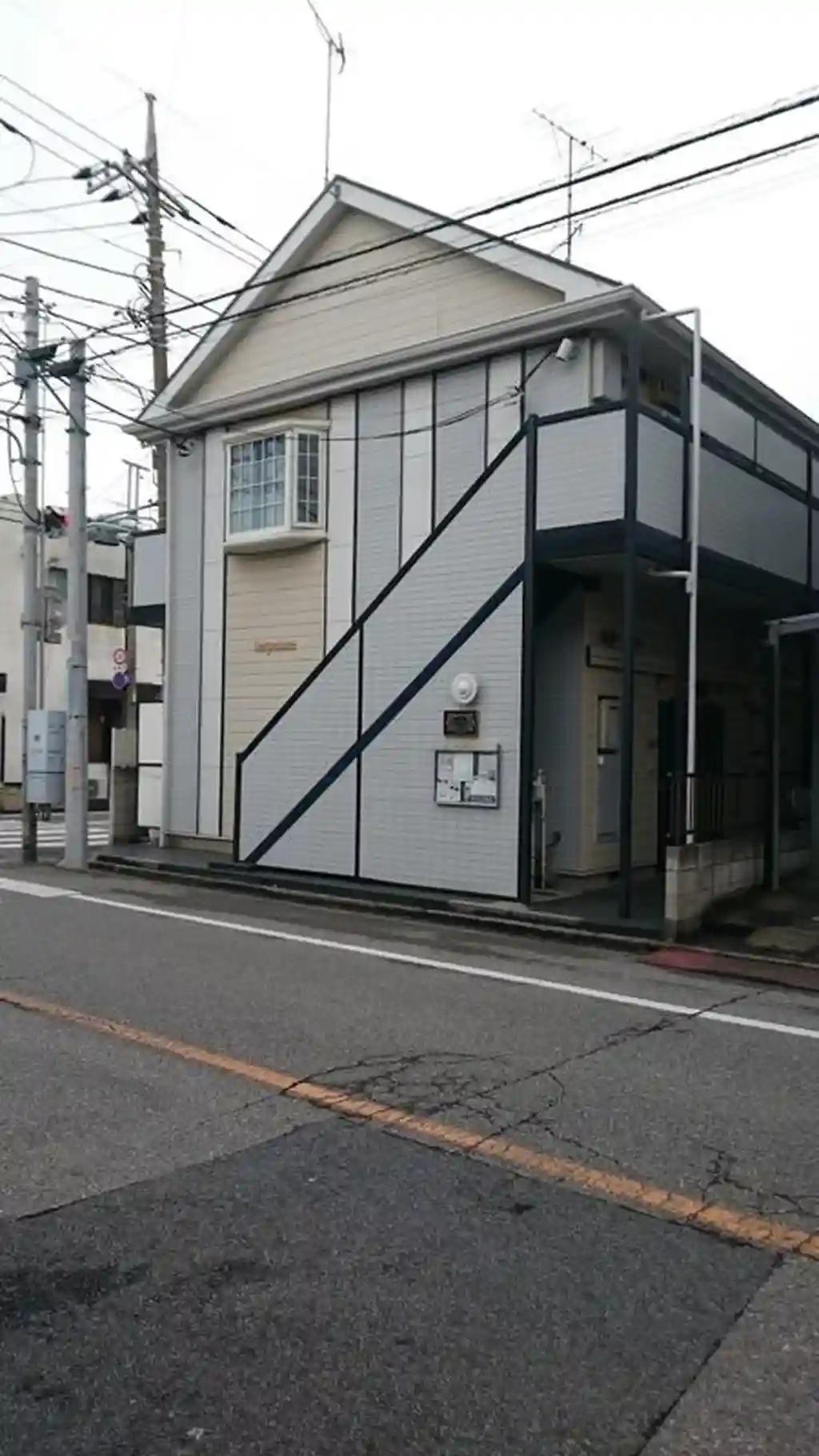レオパレスファストハウス 外観