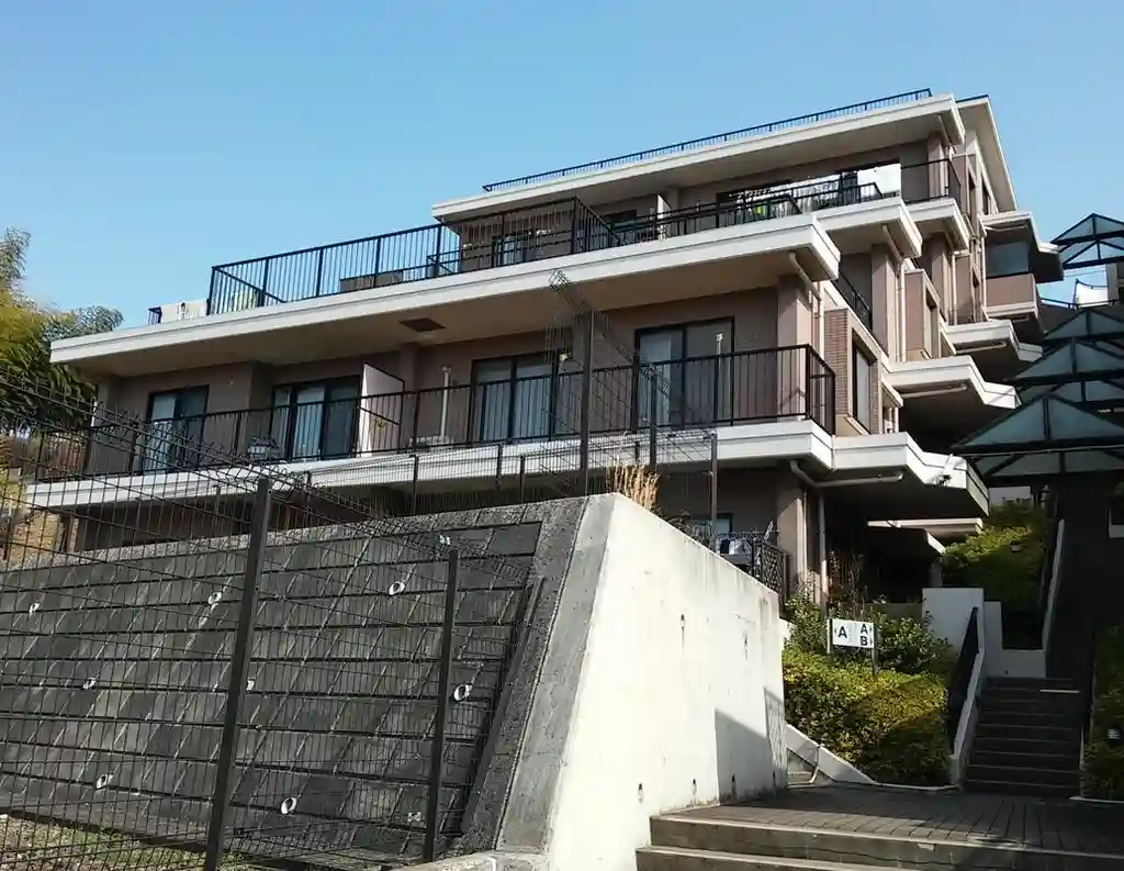 ライフヒルズ北山田A棟 外観