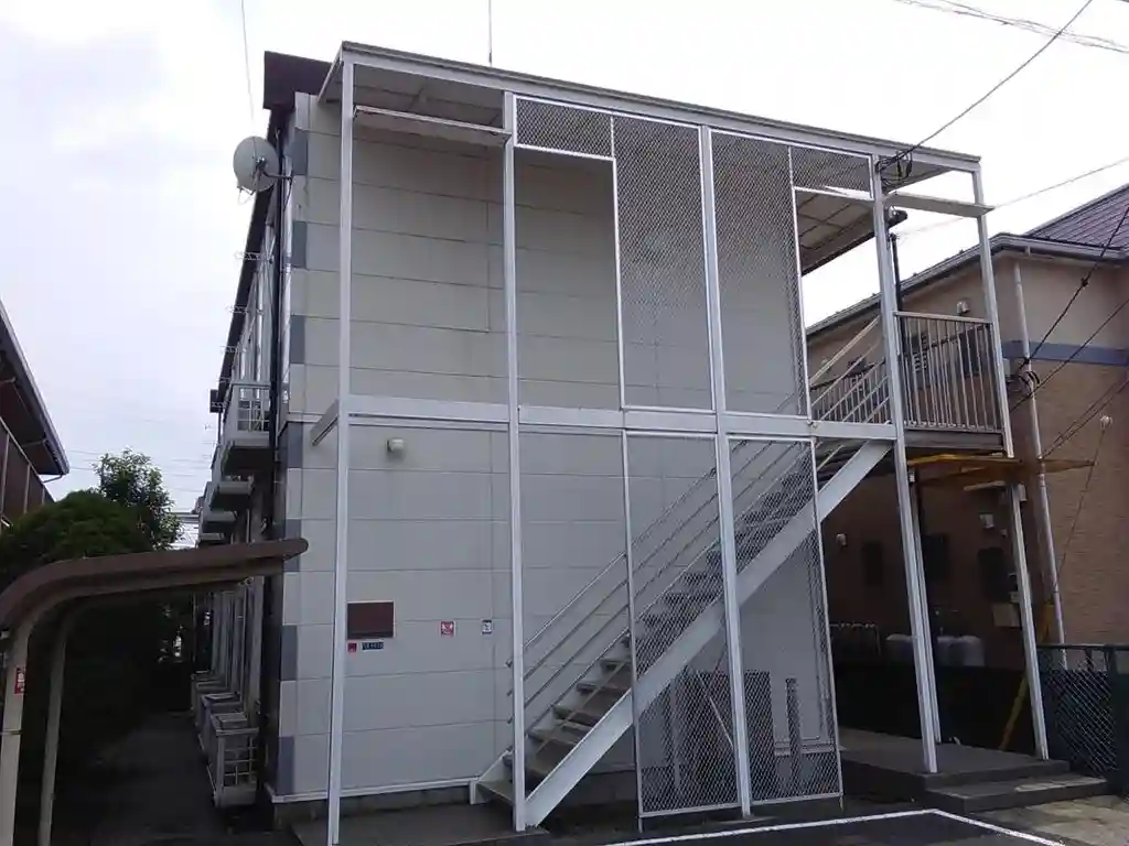 レオパレスステラ 外観