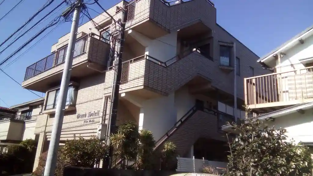 グランソレイユ 外観