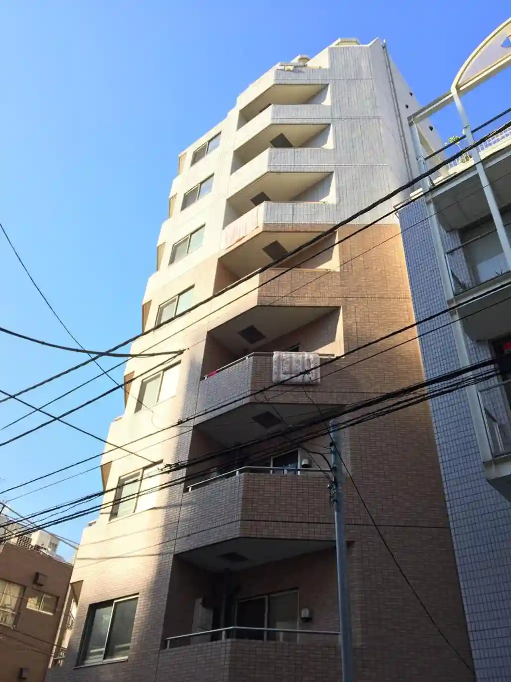 ELLenisiaUenoNortheast 外観