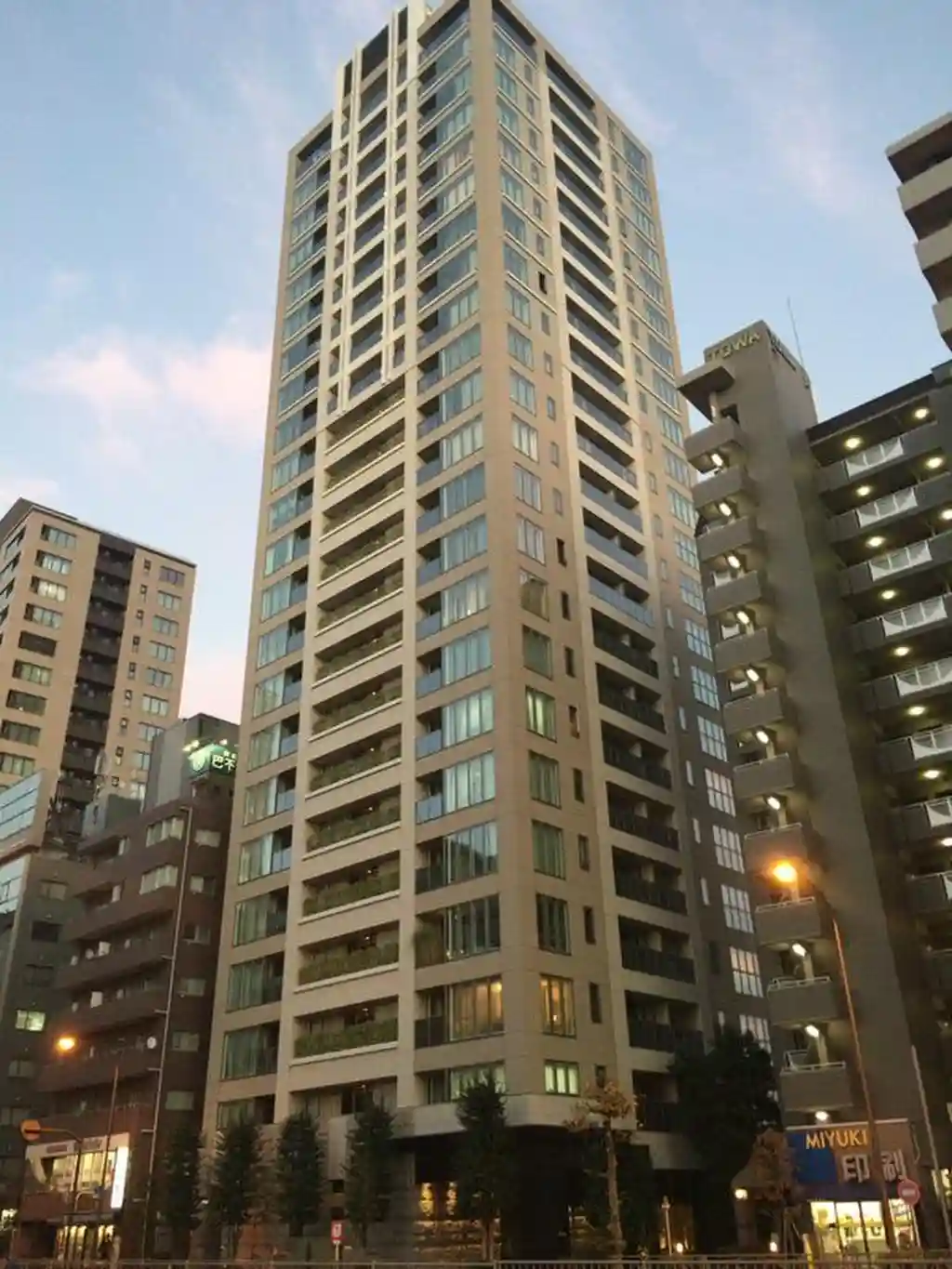 プラウドタワー高輪台 外観