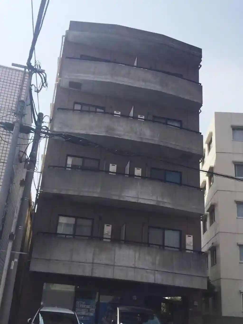 コモド 外観