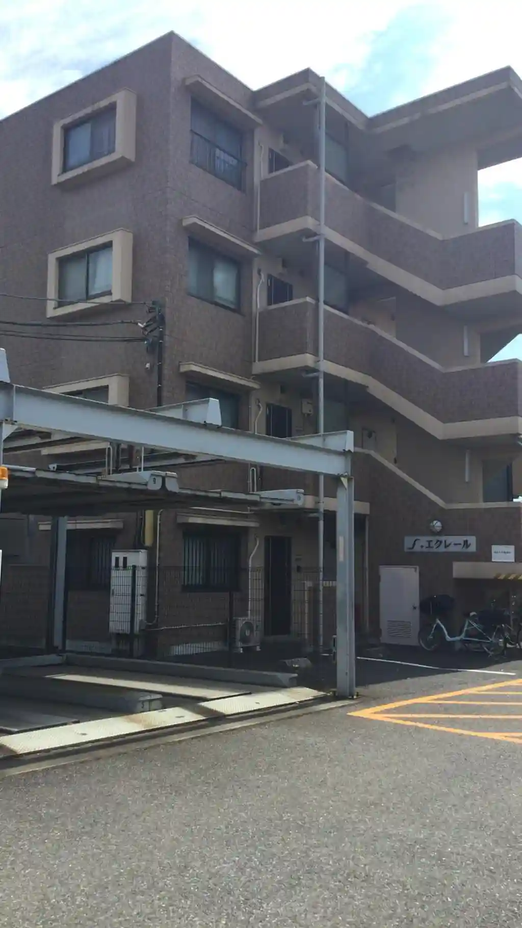 S・エクレール 外観