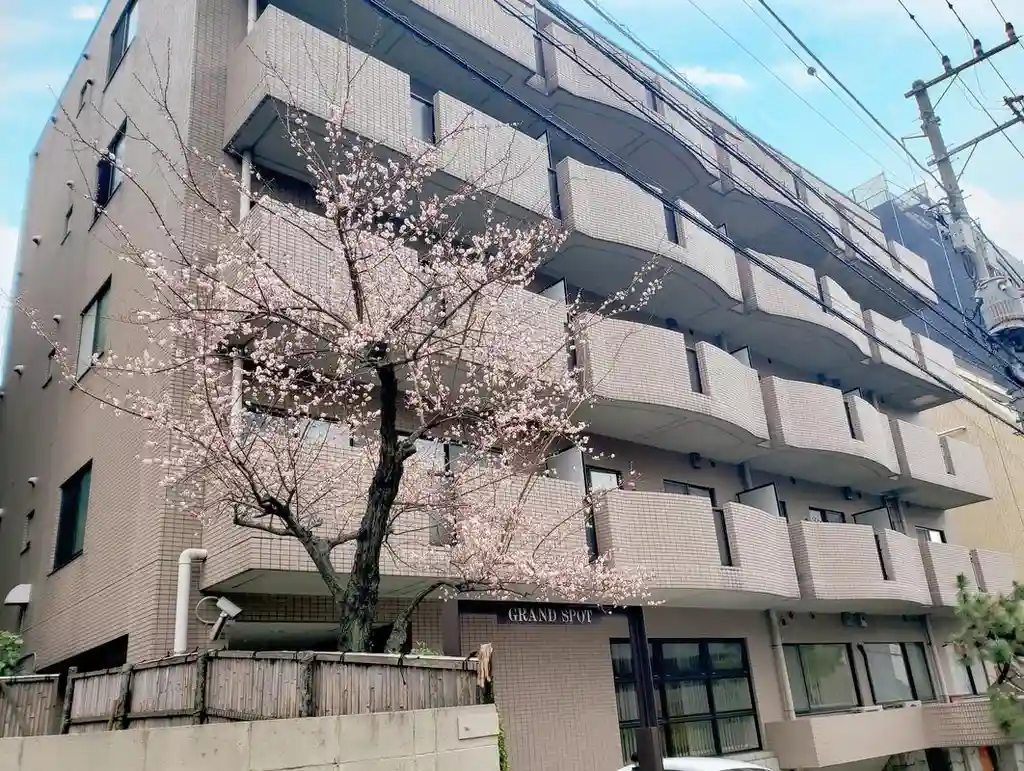 グランドスポット 外観
