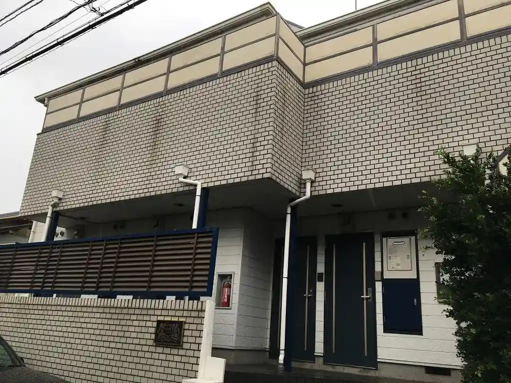 レオパレススエヒロ富岡 外観