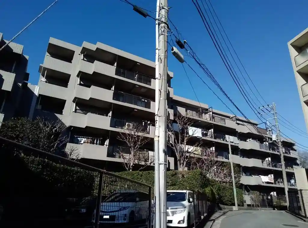 ヒルトップ横浜東寺尾イーストピア 外観