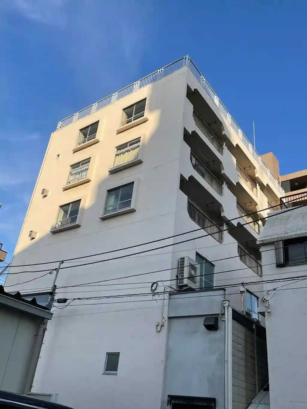 アズマビル 外観