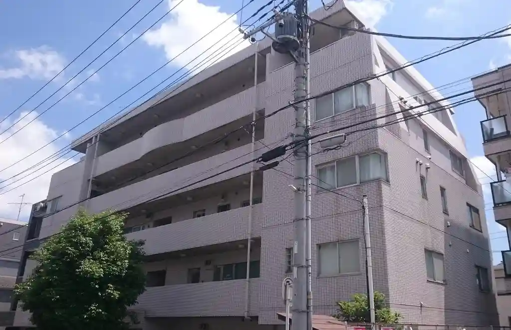 ウィスタリアコート 外観
