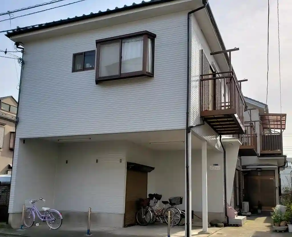 フローラ・イシイ 外観