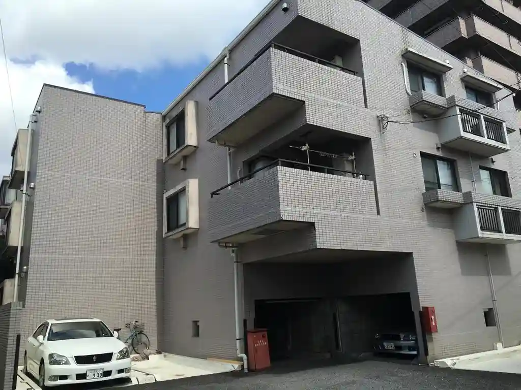 リズ市川平田 外観