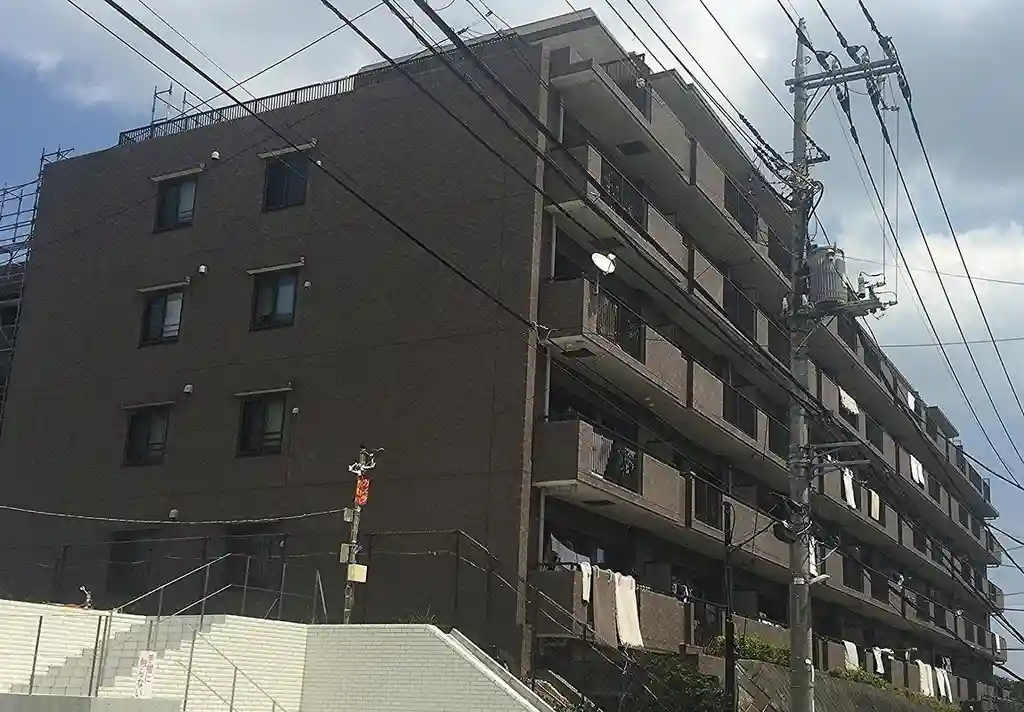 シティウインズ生田 外観