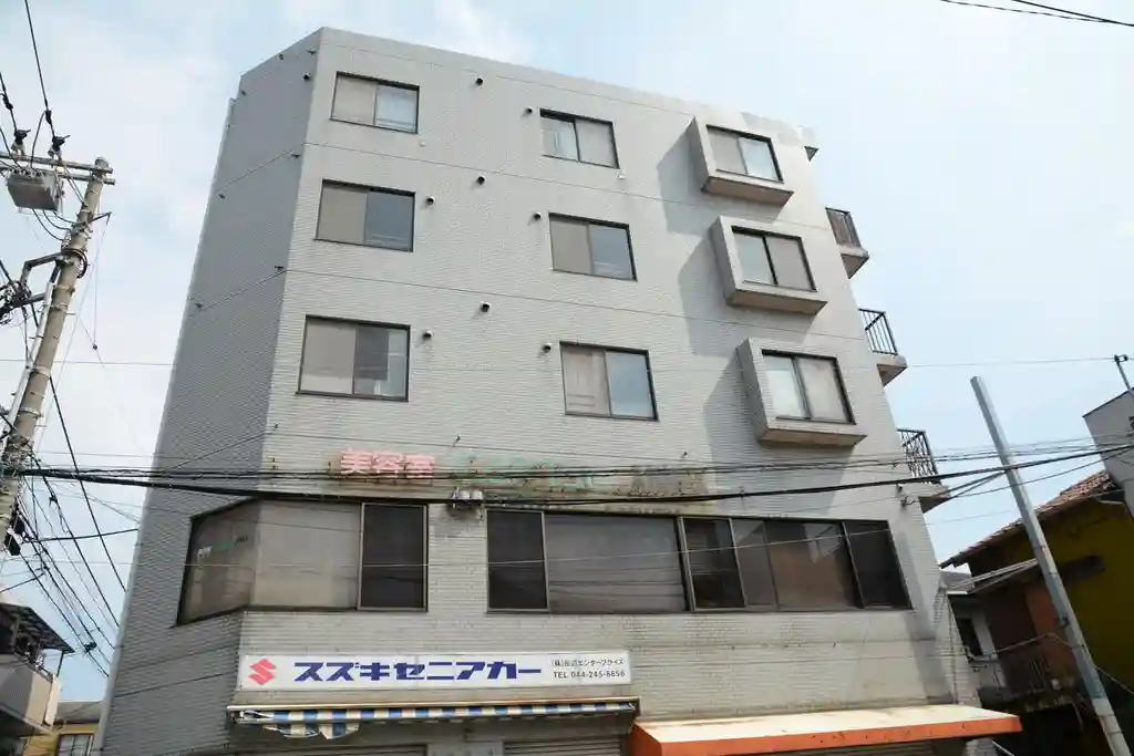 マドローダム 外観