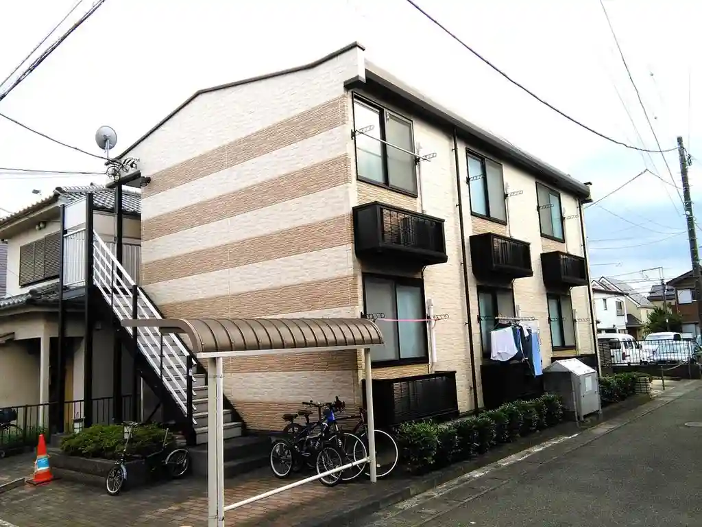 レオパレスサザンフォレスト 外観