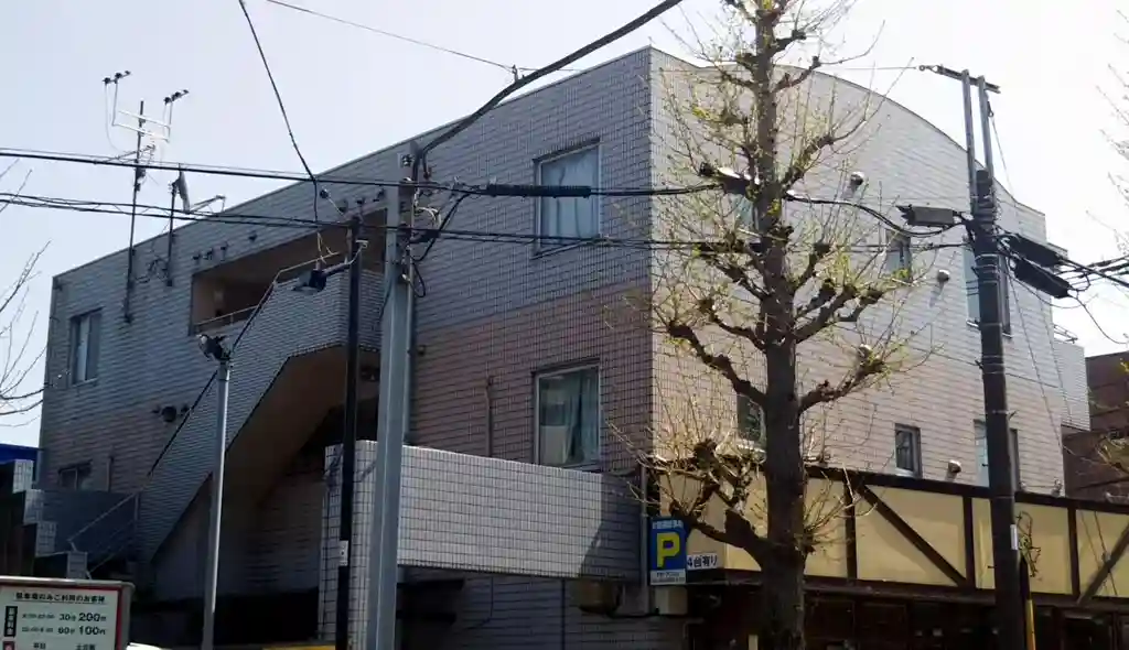 モナーク国立 外観