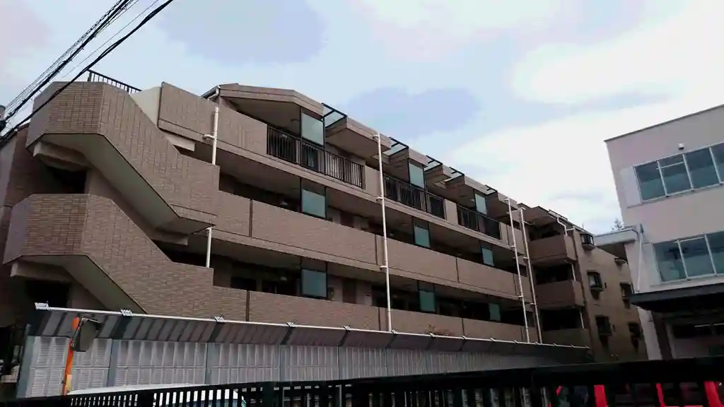 ライオンズマンション国立さくら通 外観