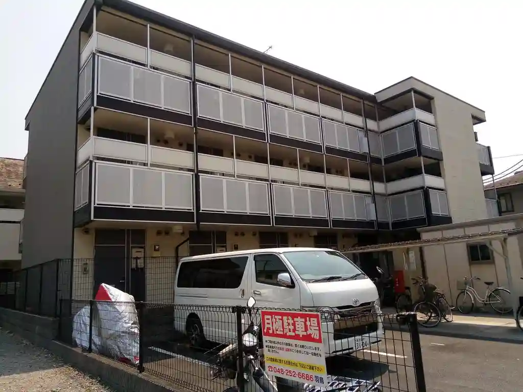 レオパレスバーディーパレス 外観