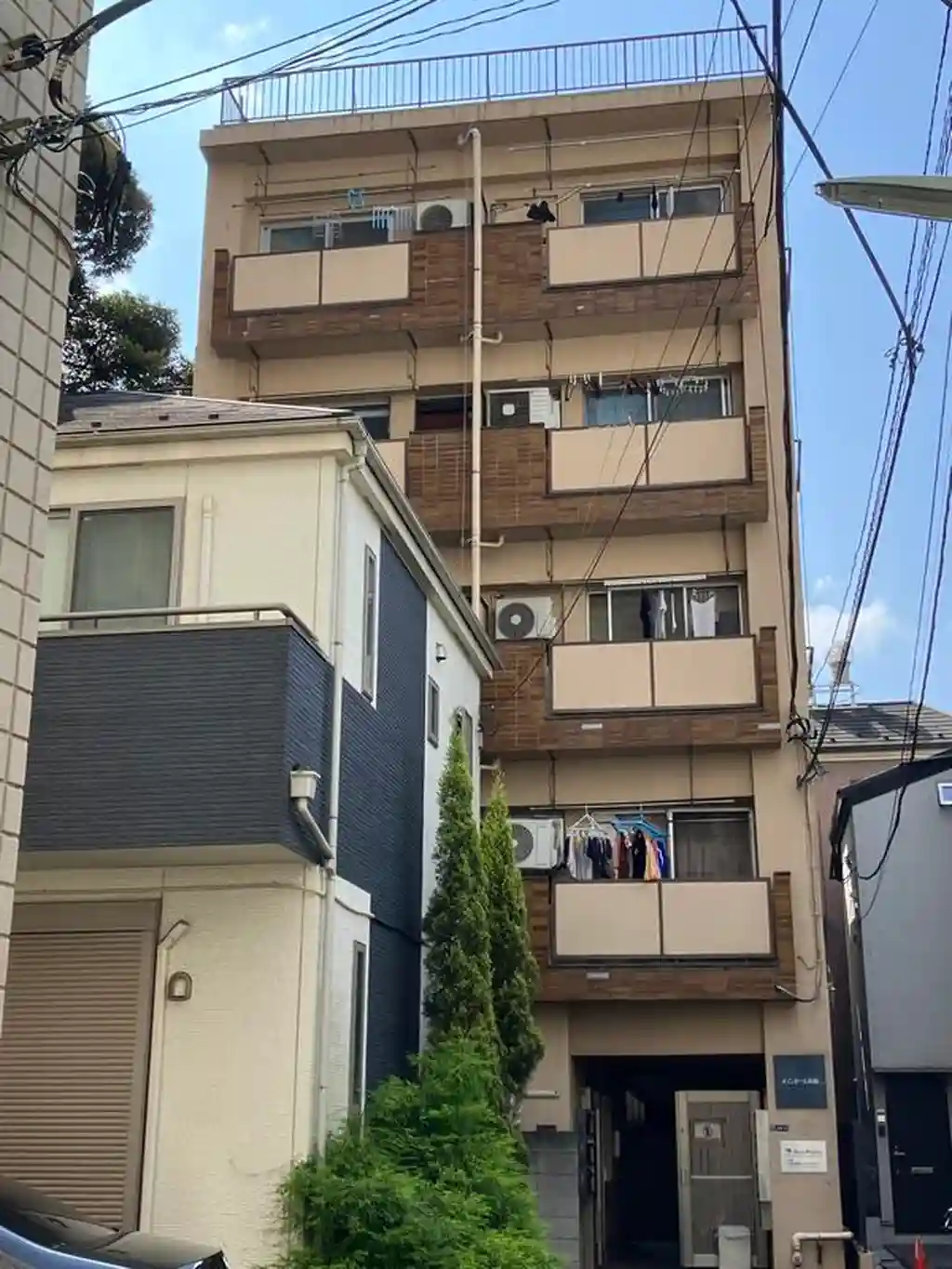 メゾンドール新宿 外観