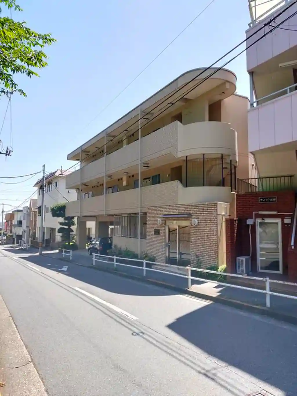 シンメトリー日野 外観