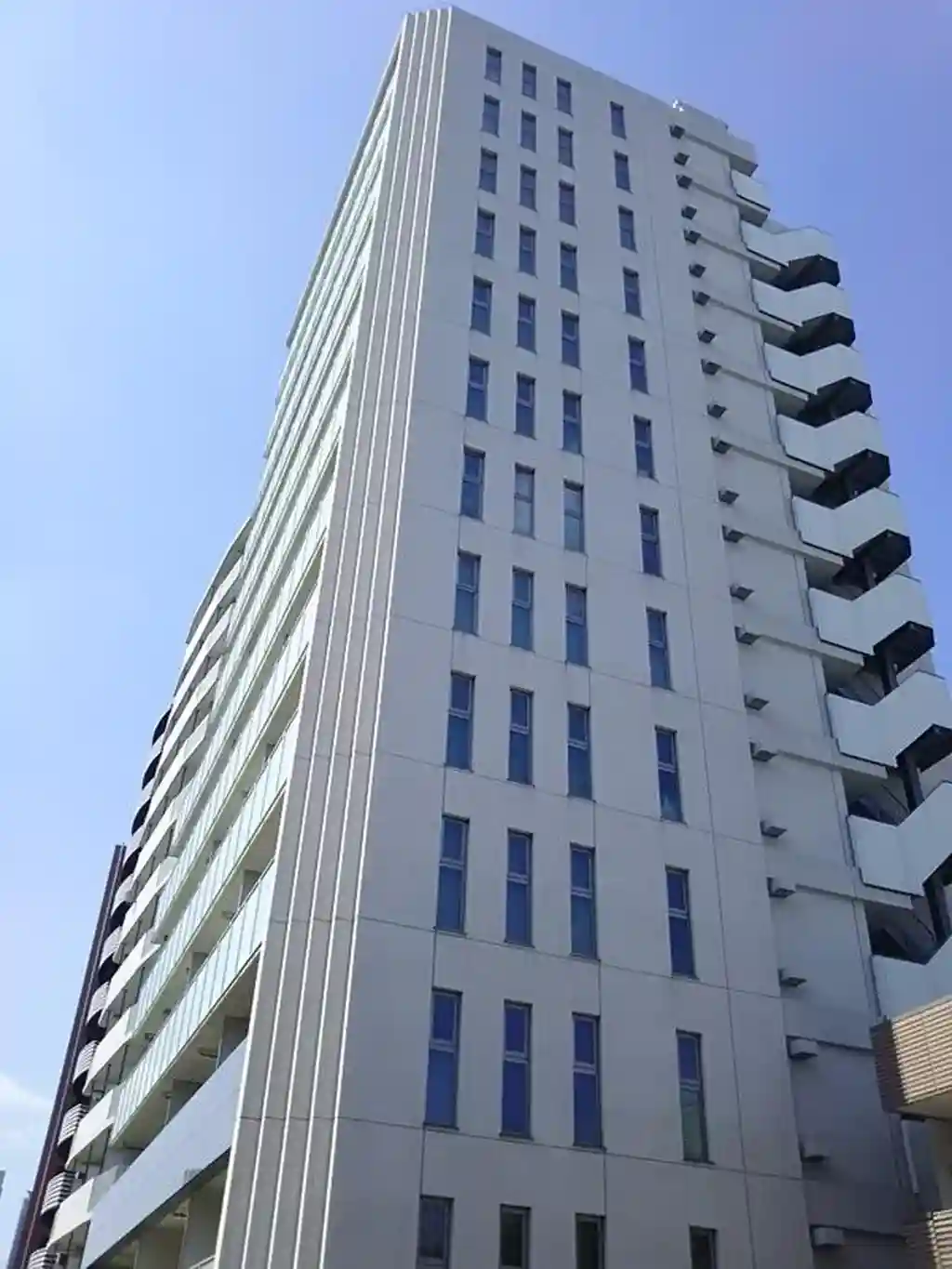 パークリュクス西新宿 外観