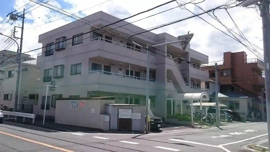 シャトル中央 外観