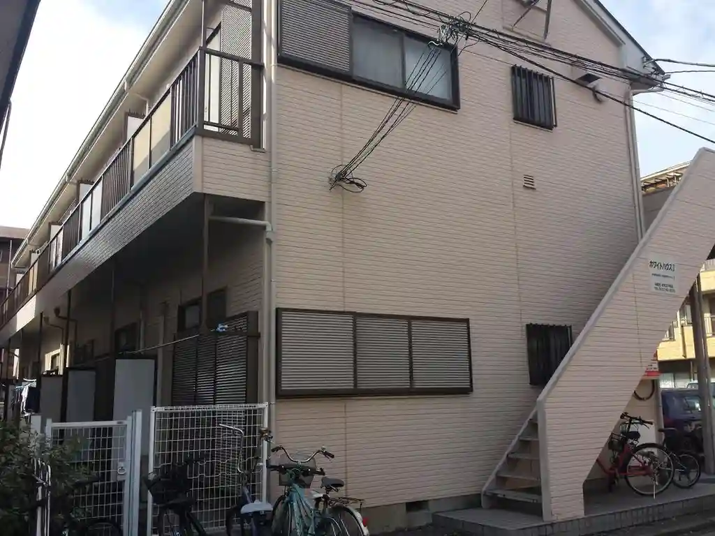 ホワイトハウスII 外観