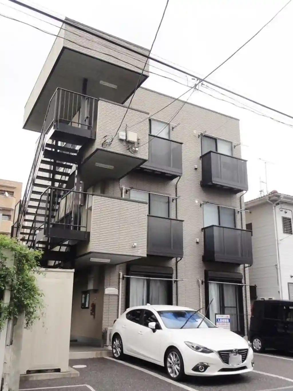 アンプルールフェール ロザリアン 外観