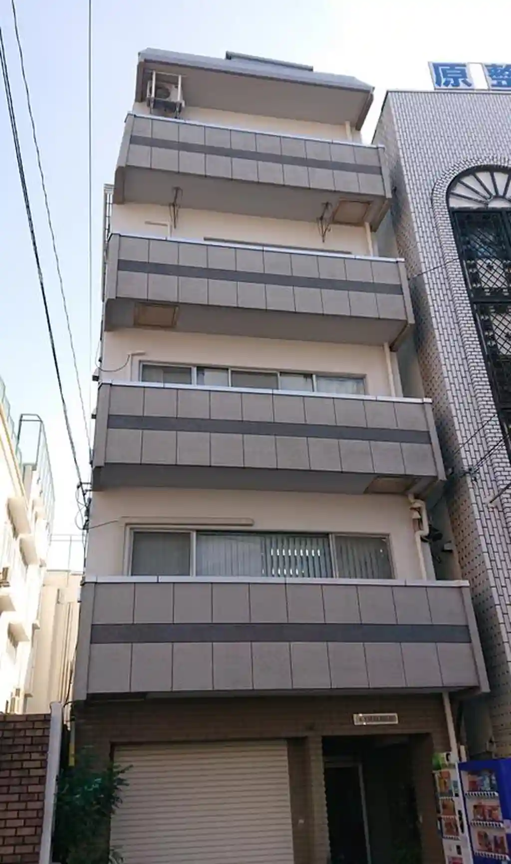 カマイビル 外観