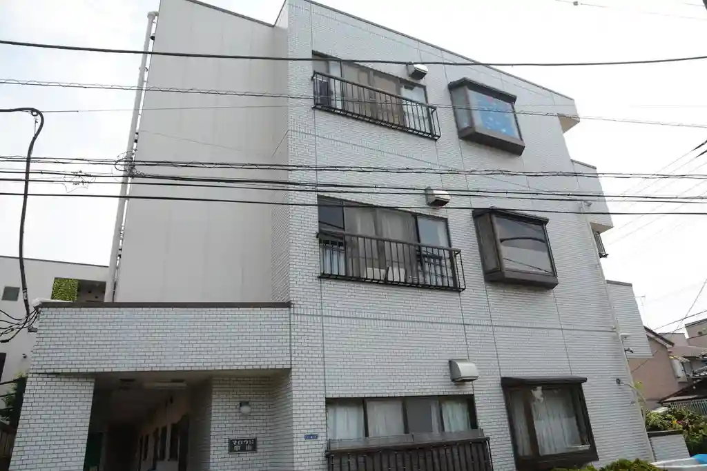 マロウド中山 外観