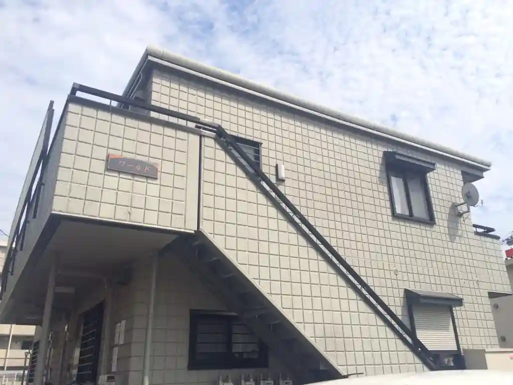 ワールド 外観