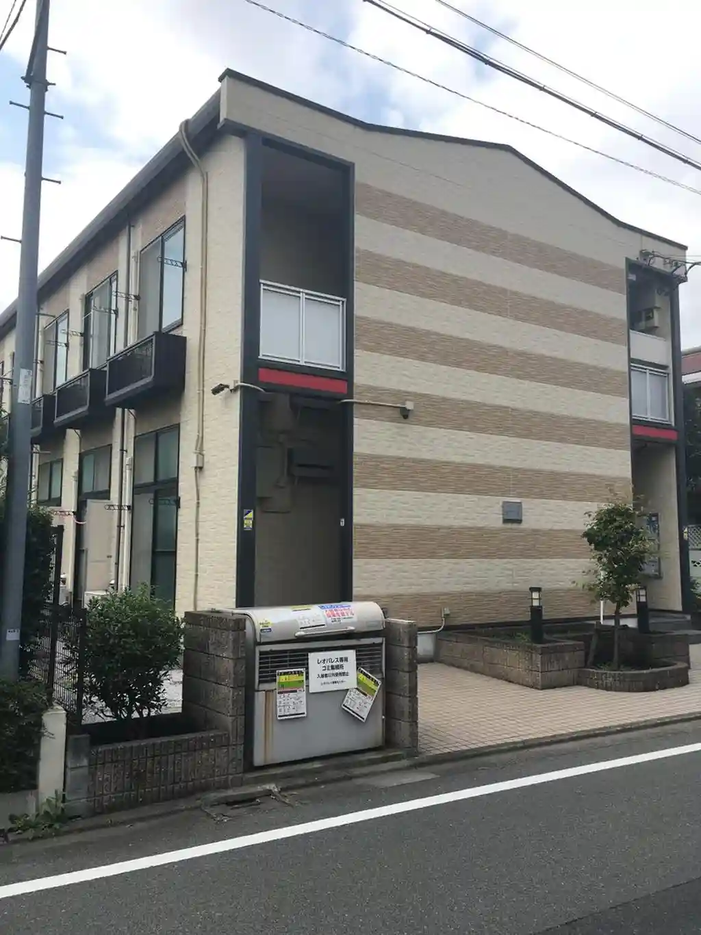 レオパレス高蘭 外観