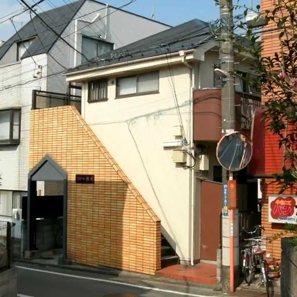 エステート根岸 外観