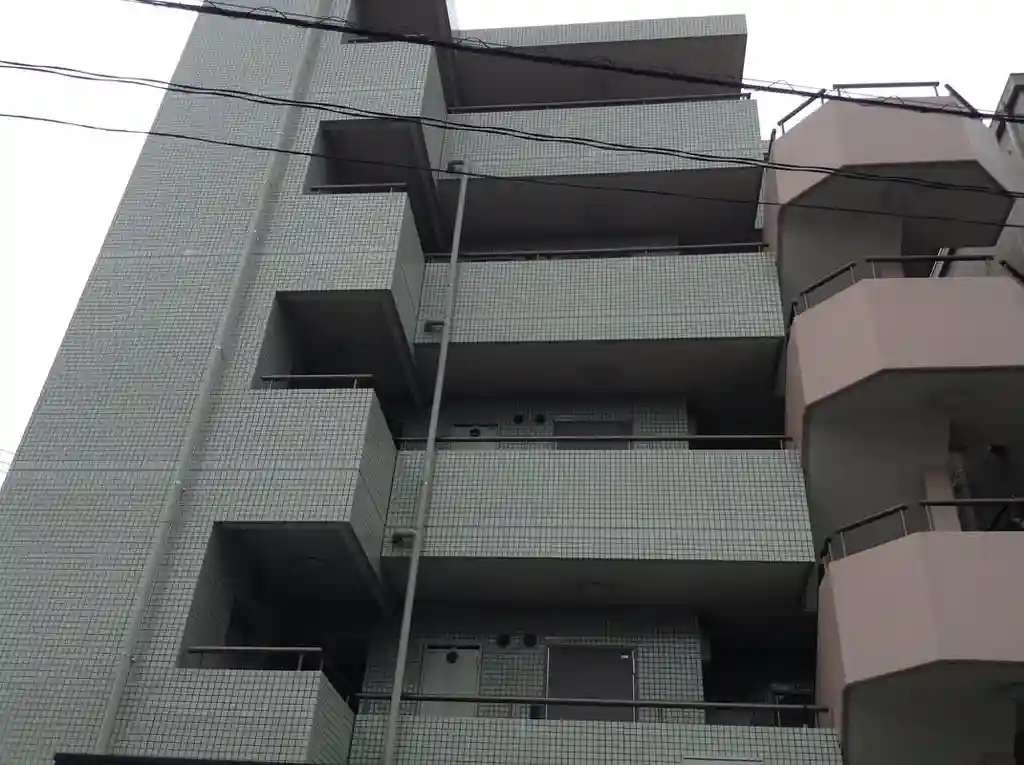 カラヴェル目白 外観