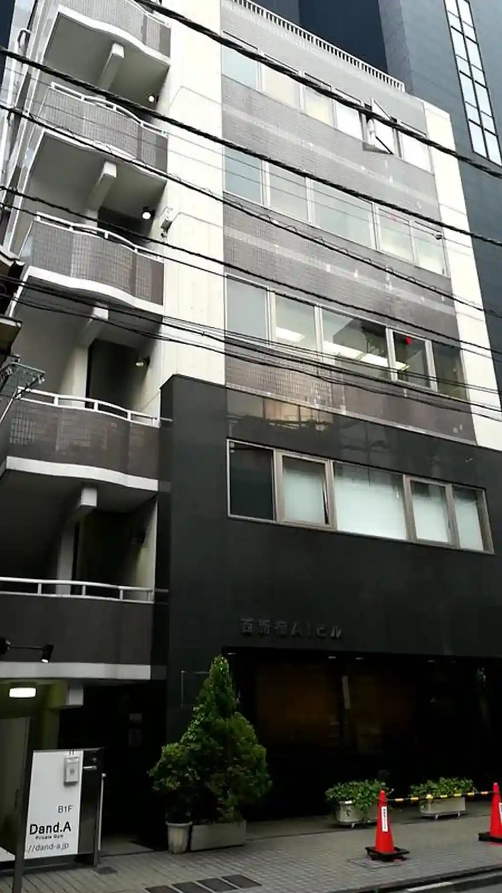 西新宿AIビル 外観