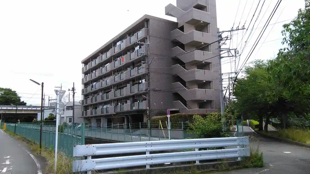 富志正 外観