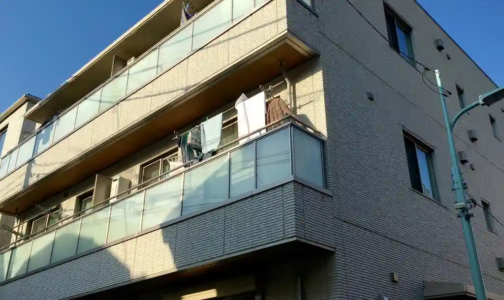 サンプラント 外観
