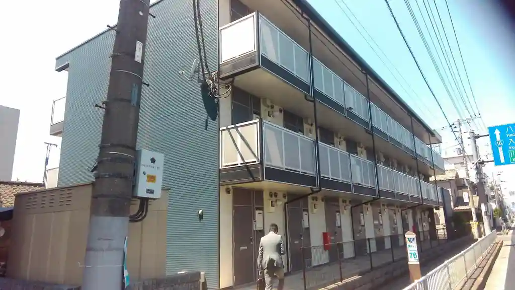 レオパレスモワ 外観