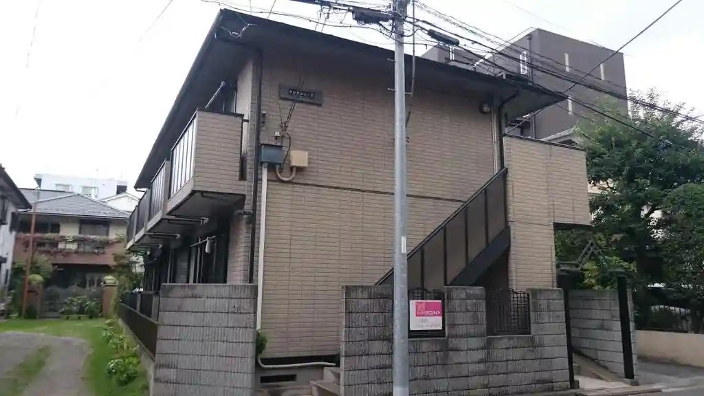 クレセント・T 外観