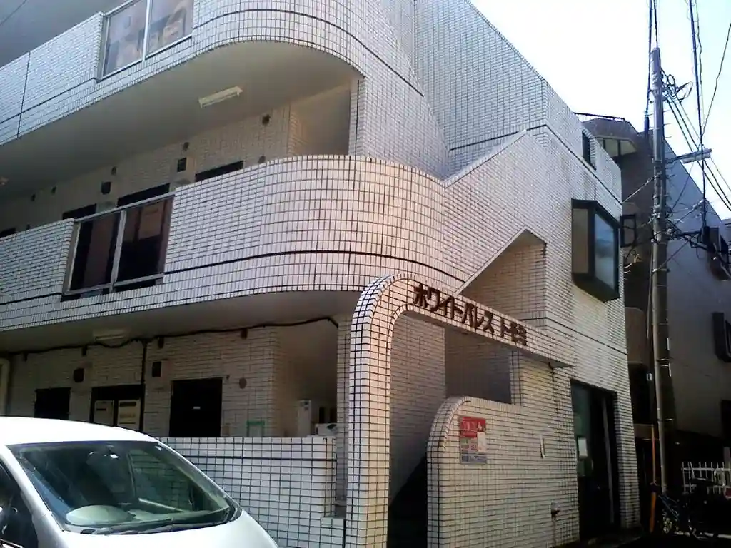 ホワイトパレストモミ 外観