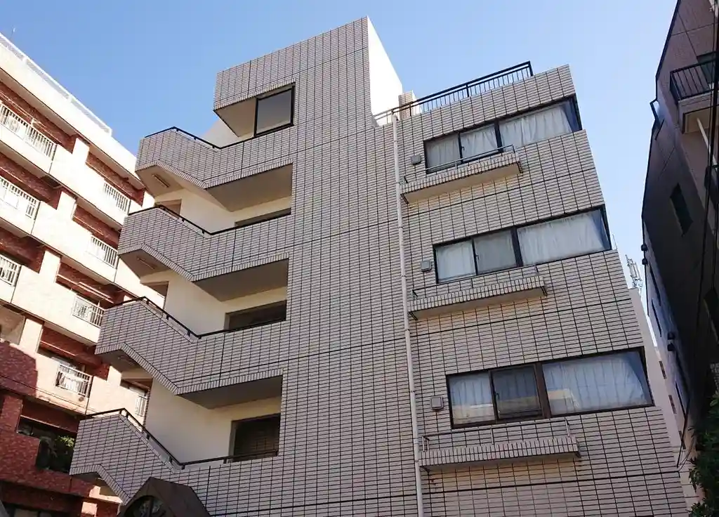 コスモパレス守中館 外観
