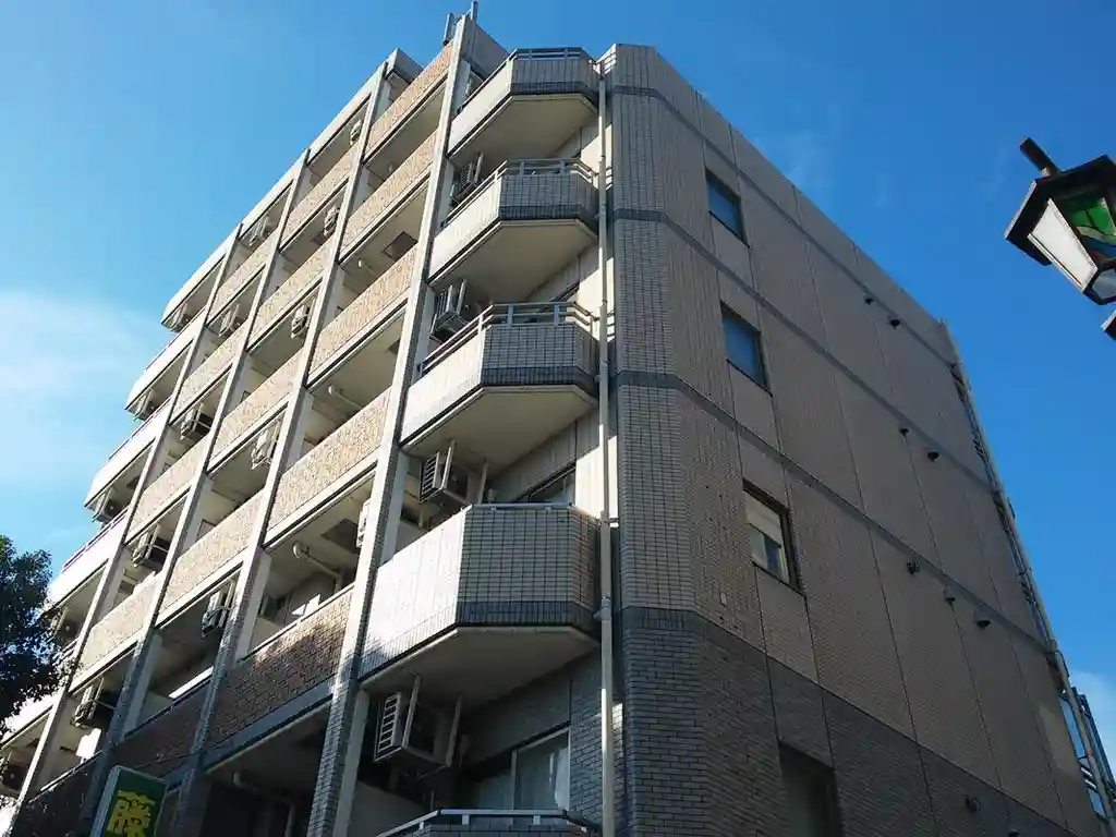 ドミ・プレミール 外観